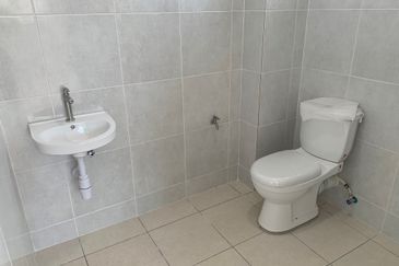 0 Downpayment 2 Storey Terrace Mantin 5min Mantin Town 15min Pajam Toll