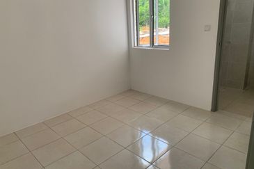 0 Downpayment 2 Storey Terrace Mantin 5min Mantin Town 15min Pajam Toll