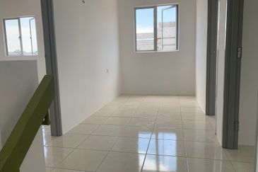 0 Downpayment 2 Storey Terrace Mantin 5min Mantin Town 15min Pajam Toll