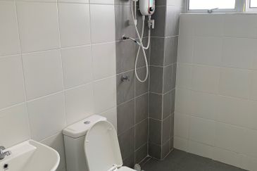 NEW FREEHOLD PARTIAL FURNISHED Terrace 15min Cyberjaya, Putrajaya, Bangi UKM