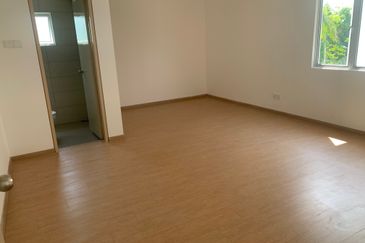 20min Putrajaya 10min Bangi New SEMI D 38x85 Senang Akses