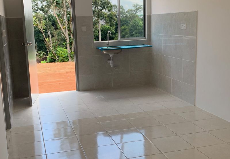 FREEHOLD 0 DOWNPAYMENT New 1 Storey TERRACE FULL LOAN 5min Mantin Town 