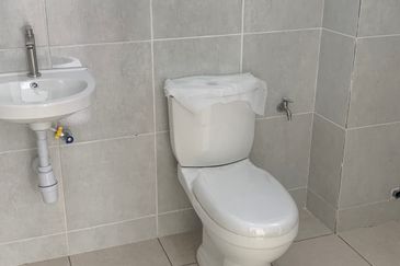 FREEHOLD 0 DOWNPAYMENT New 1 Storey TERRACE FULL LOAN 5min Mantin Town 