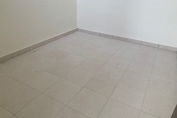 FREEHOLD 0 DOWNPAYMENT New 1 Storey TERRACE FULL LOAN 5min Mantin Town 