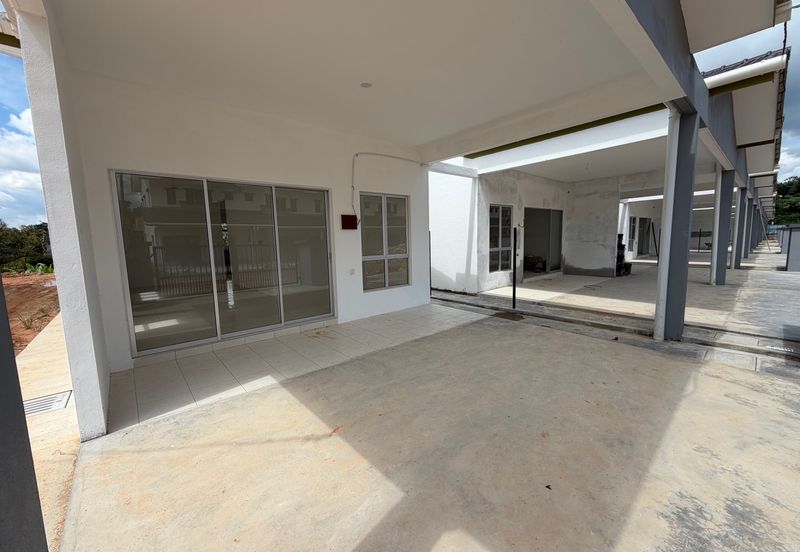 FREEHOLD 0 DOWNPAYMENT New 1 Storey TERRACE FULL LOAN 5min Mantin Town 