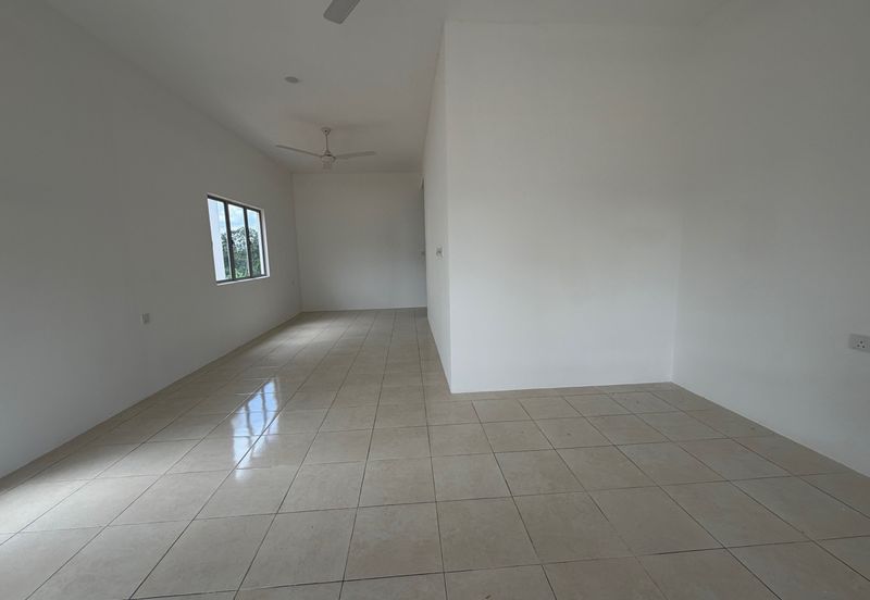 FREEHOLD 0 DOWNPAYMENT New 1 Storey TERRACE FULL LOAN 5min Mantin Town 