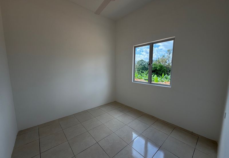 FREEHOLD 0 DOWNPAYMENT New 1 Storey TERRACE FULL LOAN 5min Mantin Town 