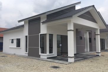 Salak Tinggi Indah Putera 0 DOWNPAYMENT Semi D 40X70 Sepang 20min Putrajaya, Cyberjaya