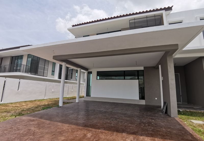 HILL TOP NEW SEMI D 2 Storey 0 DOWNPAYMENT Sungai Long Cheras SPCAIOUS LAYOUT 20min KL 