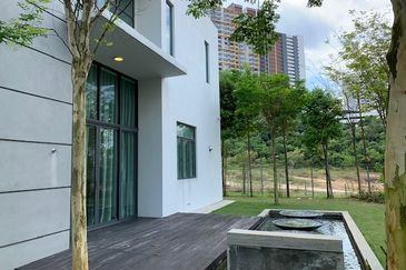 HILL TOP NEW SEMI D 2 Storey 0 DOWNPAYMENT Sungai Long Cheras SPCAIOUS LAYOUT 20min KL 