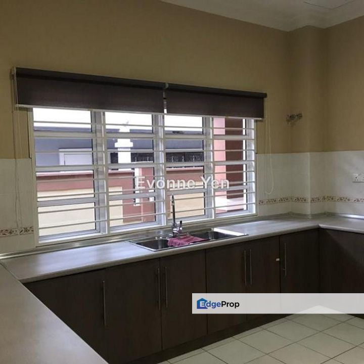 D'Villa, Selangor, Kota Damansara