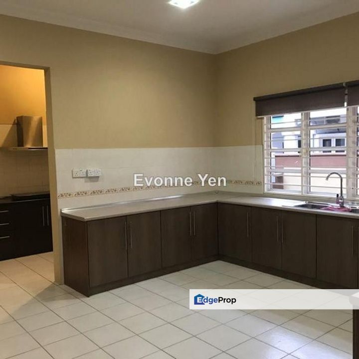 D'Villa, Selangor, Kota Damansara