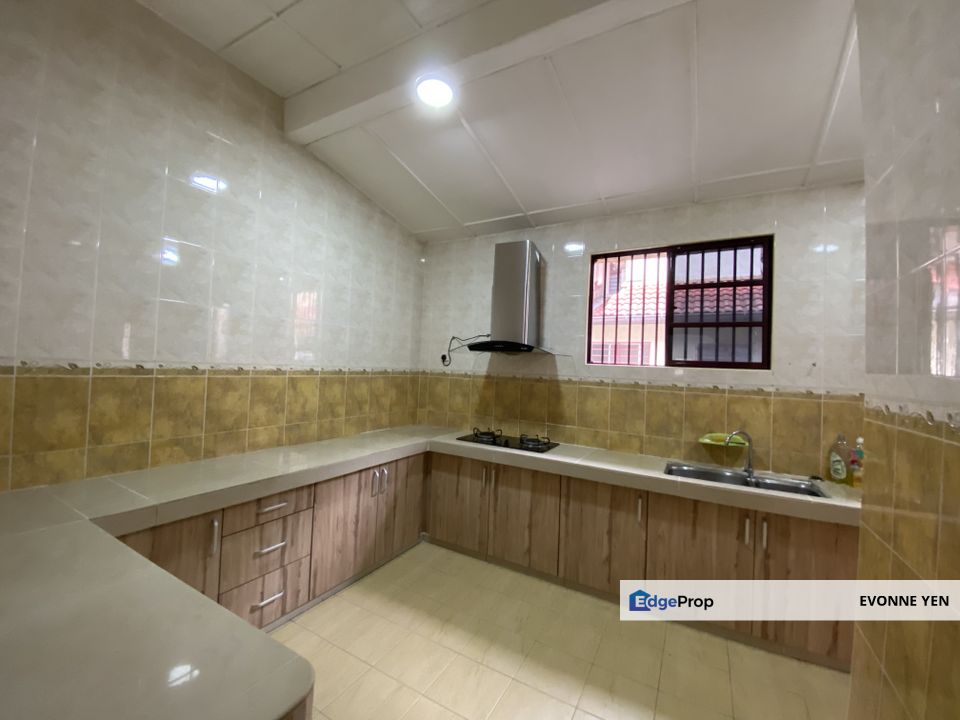 Well Maintained Double Storey House at Seksyen 5, Kota Damansara for Rent , Selangor, Kota Damansara