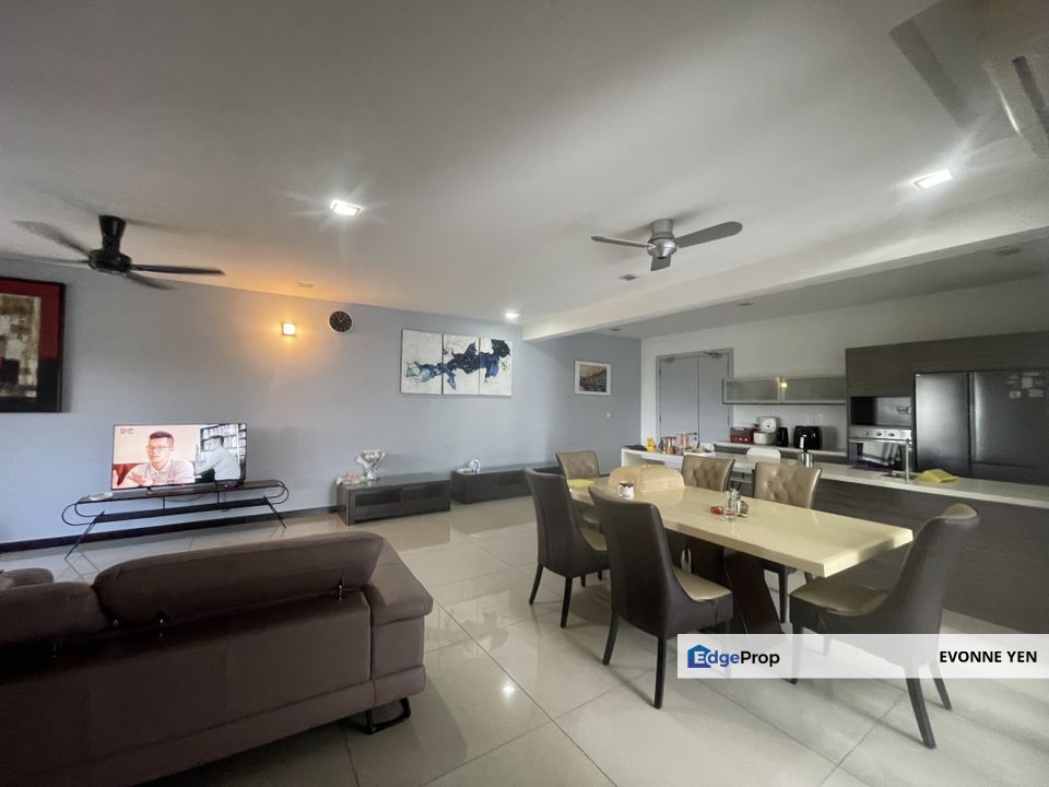 Big well maintain Fully Furnished unit at 9 Bukit Utama condo for Sale , Selangor, Bandar Utama