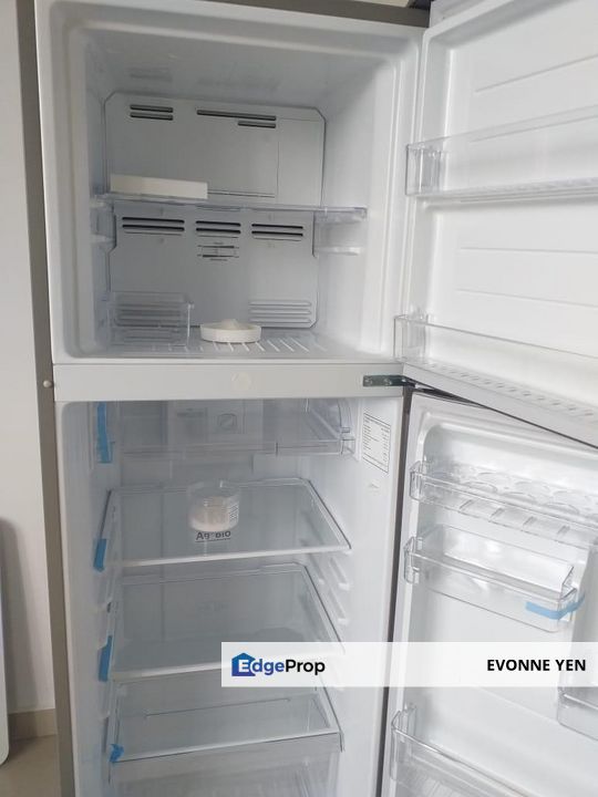 Encorp Strand Residence Big Studio Fully Furnished unit for Sale, Selangor, Kota Damansara