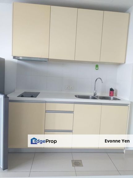 Encorp Strand Residence Big Studio Fully Furnished unit for Sale, Selangor, Kota Damansara