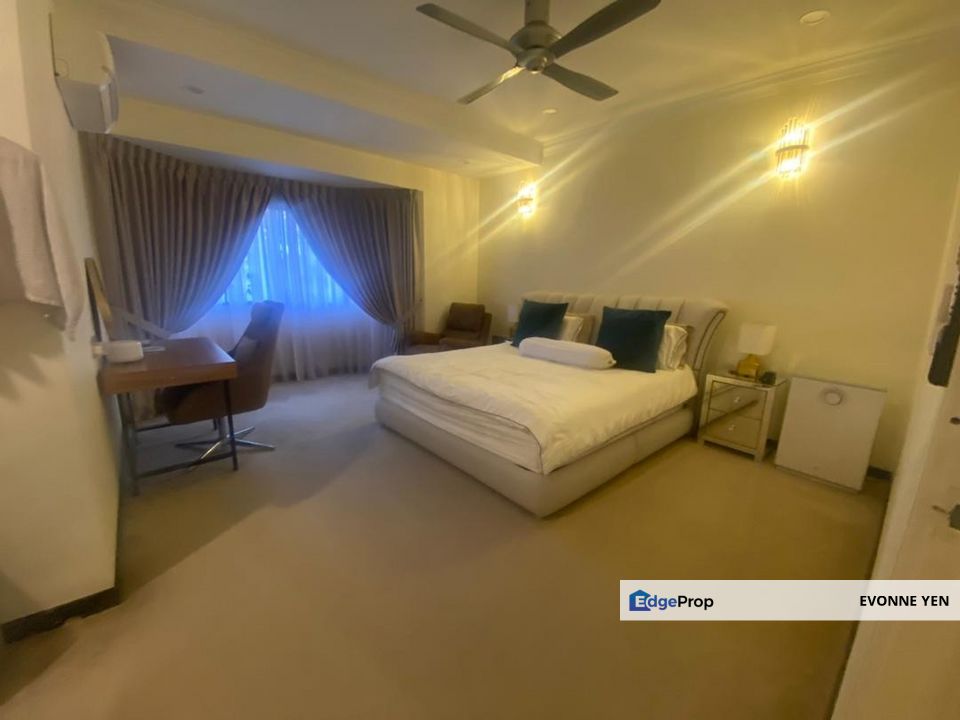 Modern Renovated Double Storey house for Sale at Seri Utama, Seksyen 5, Kota Damansara, Selangor, Kota Damansara