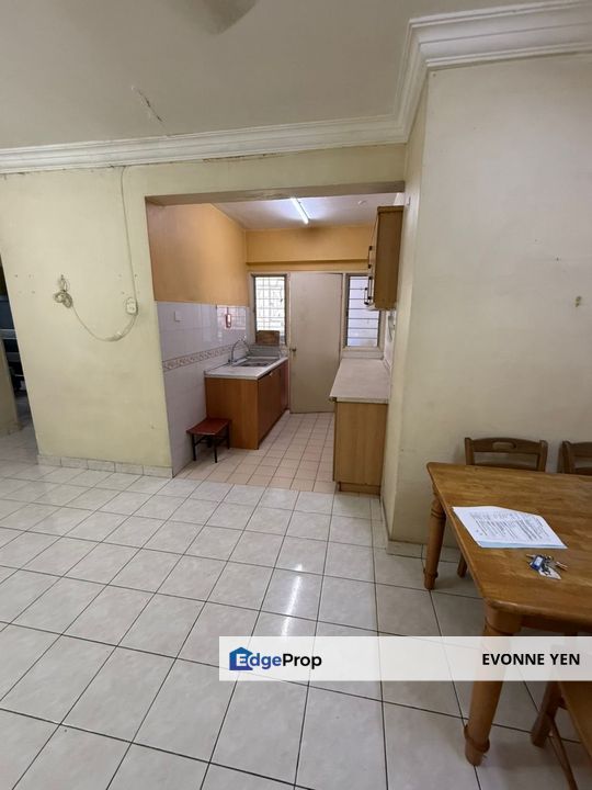 3 rooms at Pelangi Damansara condominium for Rent , Selangor, Kota Damansara