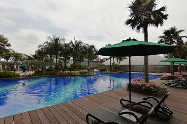 Tropicana City Tropics