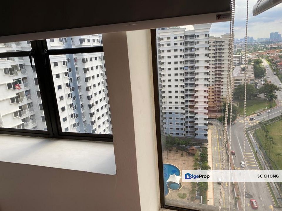 Well Kept Pelangi Utama Condominium to SALE, Selangor, Bandar Utama