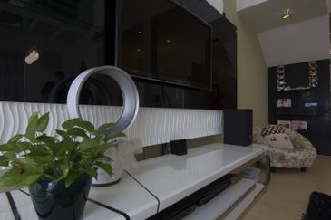 Tropicana City Tropics