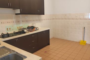 Mutiara Damansara 2 Storey Corner house for Sale, Gated and Guarded