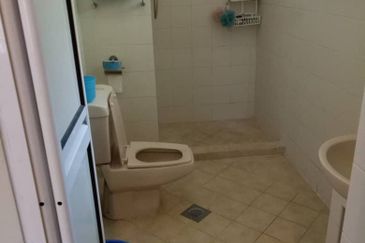 Section 22 Petaling Jaya 1 Storey End Lot Link House For SALE