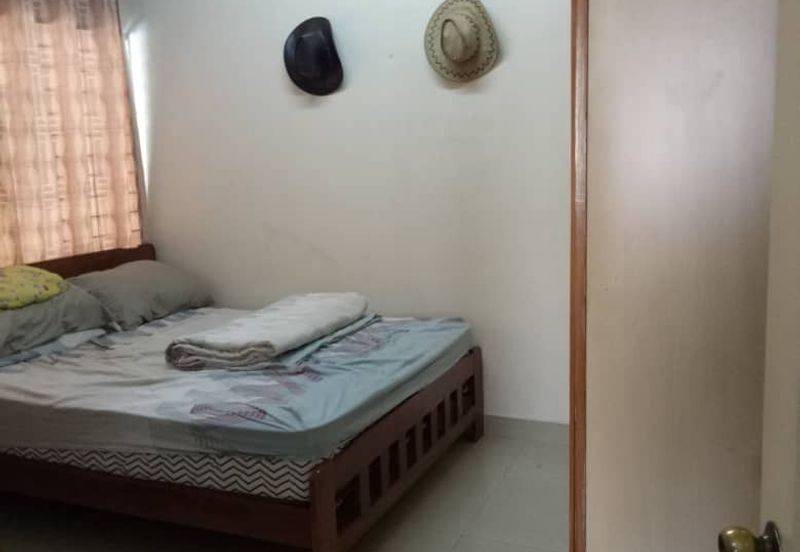 Section 22 Petaling Jaya 1 Storey End Lot Link House For SALE