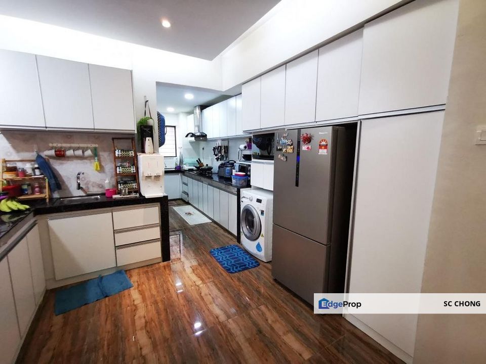 Suri Puteri Service Apartment (Section 20 Shah Alam) For SALE, Selangor, Shah Alam