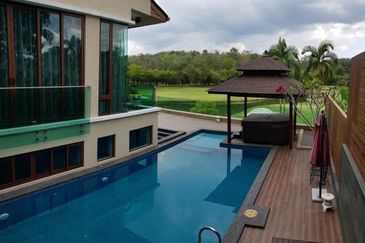 Tropicana Golf & Country Resort