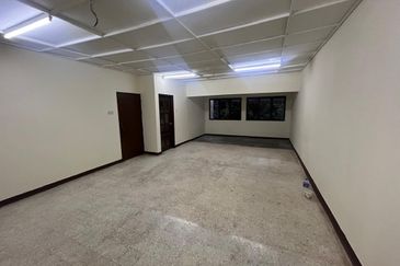 Taman Tun Dr Ismail 2nd Floor Shop Office For RENT
