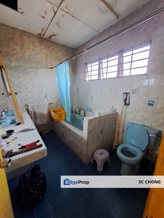 SS1 Kampung Tunku 1.5 Storey Semi-detached  House For SALE, Selangor, Petaling Jaya