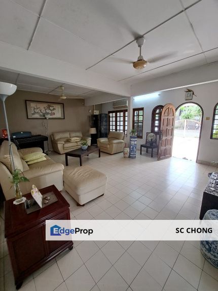 SS1 Kampung Tunku 1.5 Storey Semi-detached  House For SALE, Selangor, Petaling Jaya