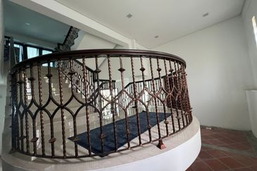 Bukit Tunku 5 Storey Bungalow For SALE