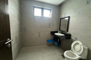 Bukit Tunku 5 Storey Bungalow For SALE