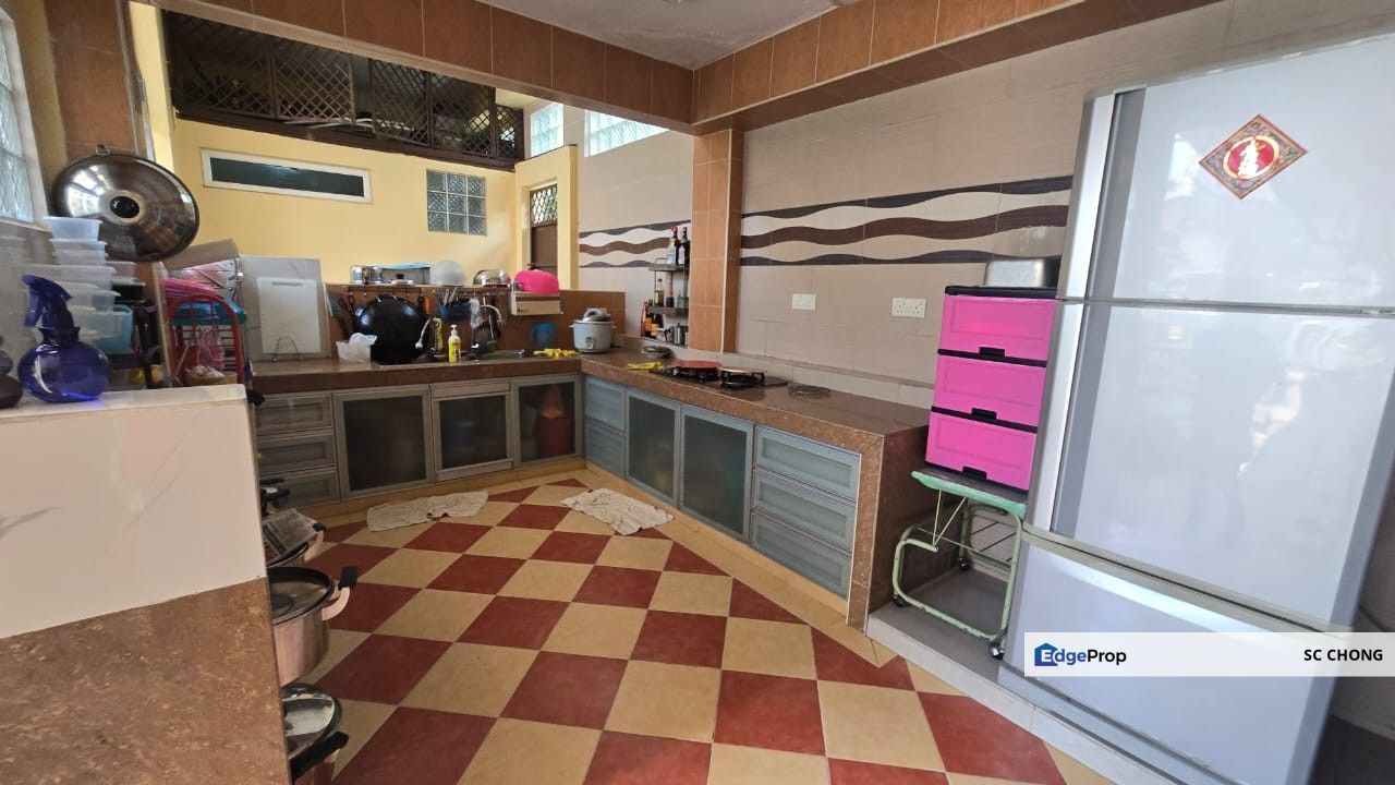 SS 3 Taman Universiti 2 Storey Semi-Detached House for SALE, Selangor, Kelana Jaya