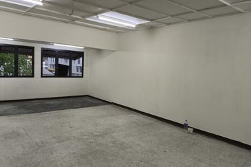 Taman Tun Dr Ismail 2nd Floor Shop Office For RENT