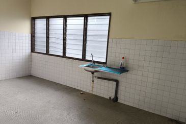 Taman Tun Dr Ismail 2nd Floor Shop Office For RENT