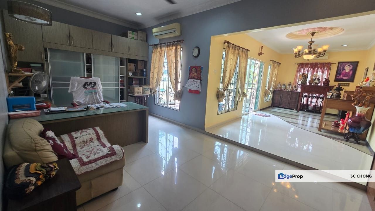 SS 3 Taman Universiti 2 Storey Semi-Detached House for SALE, Selangor, Kelana Jaya