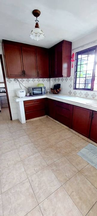 SS1 Kampung Tunku 1 Storey Semi-Detached House For SALE, Selangor, Petaling Jaya