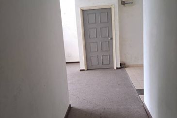 Silverpark Apartment