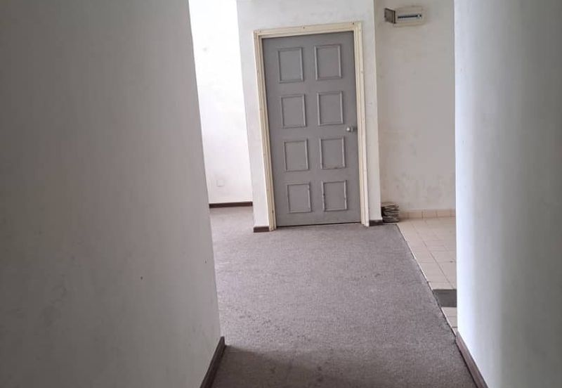 Silverpark Apartment