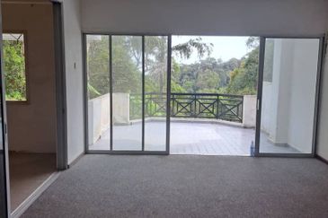 Silverpark Apartment