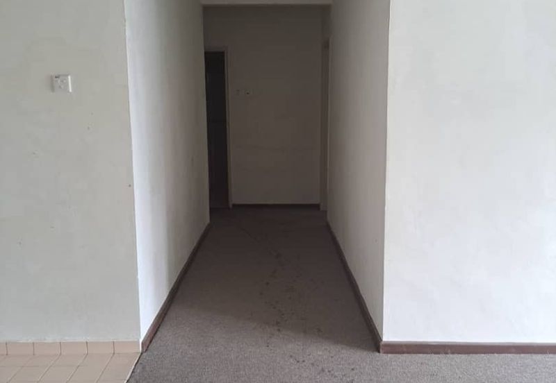 Silverpark Apartment