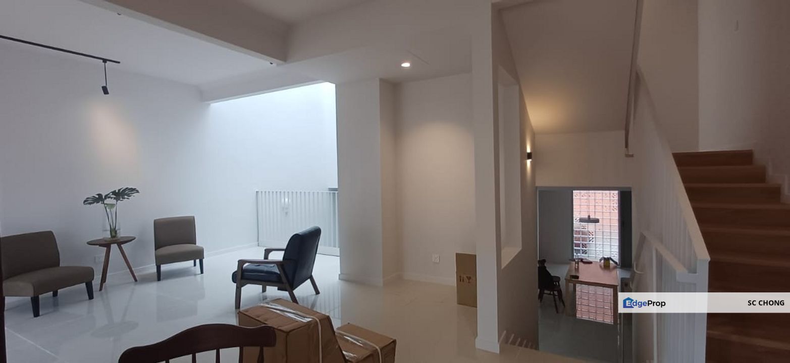Section 17 Petaling Jaya 2 Storey Newly Renovated Link House for SALE, Selangor, Petaling Jaya