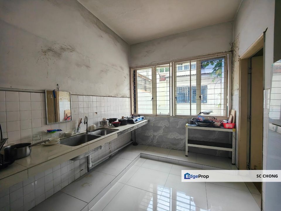 Taman Megah SS 24 2 Storey End Lot Link House for Sale, Selangor, Petaling Jaya