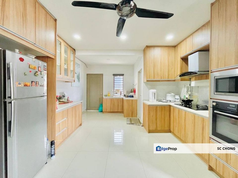 Section 14 Petaling Jaya 1.5 Storey Link house For SALE, Selangor, Petaling Jaya