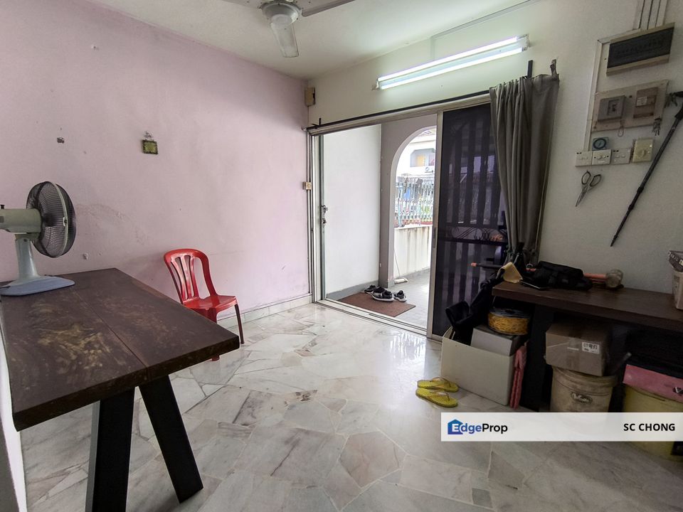 Taman Mayang SS 25 2 Storey Link House for Sale, Selangor, Petaling Jaya