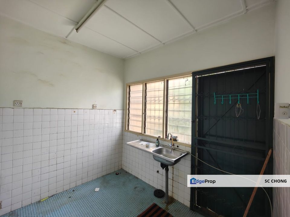 Taman Mayang SS 25 1 Storey Link House for Sale, Selangor, Petaling Jaya