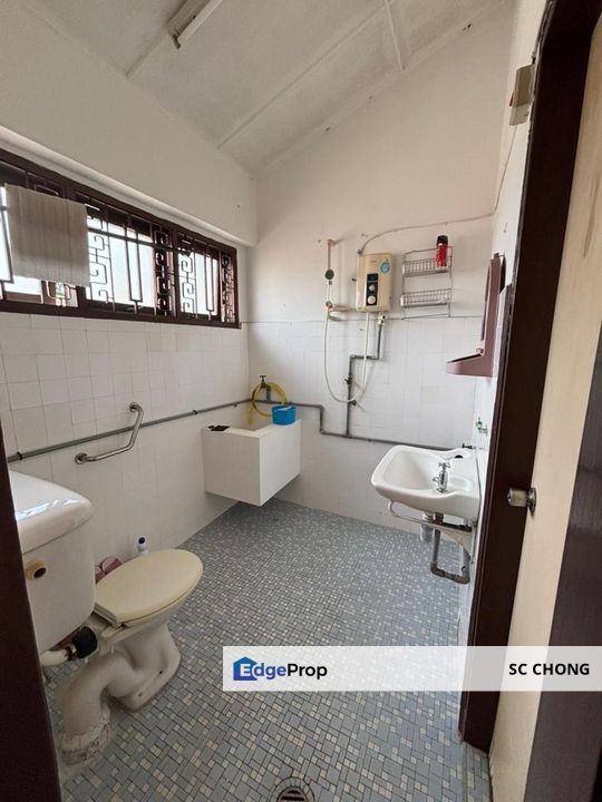 SS 2 Petaling Jaya 2 Storey Intermediate House for SALE, Selangor, Petaling Jaya